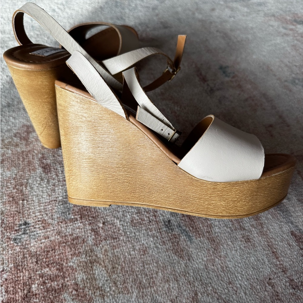 Steve Madden Welsh Cream and Tan Wedge Sandals